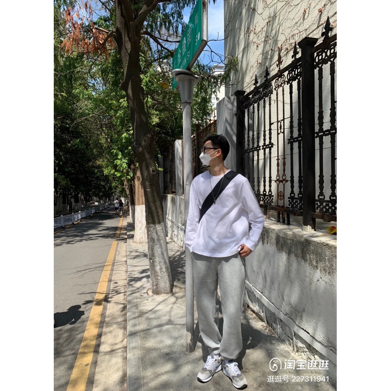 Áo thun dài tay form rộng Unisex - chất cotton 100%.