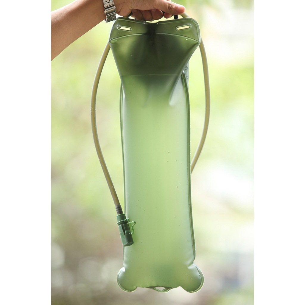 Túi chứa nước camping dáng đứng có ống nước van rút dung tích 3L