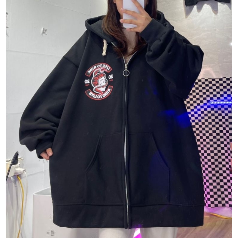 ÁO HOODIE ĐẦU LÂU ĐEN FROM RỘNG