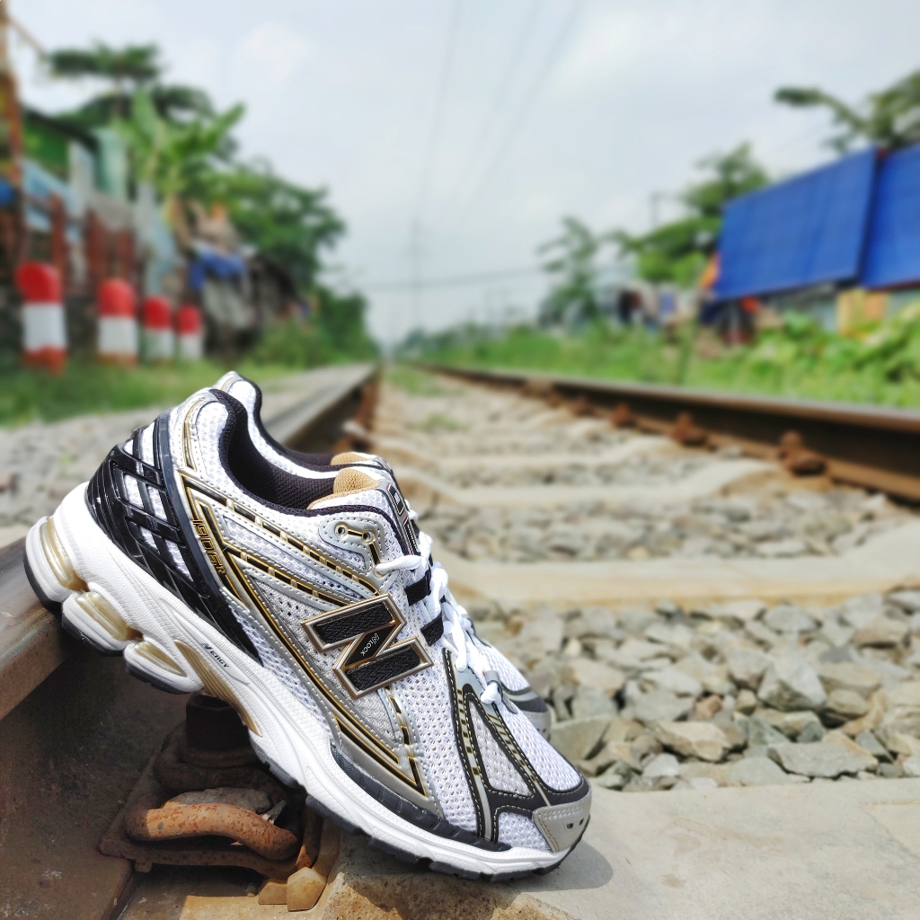 SNEAKERS NEW BALANCE RETRO RUNNING 1906R WHITE/ BLACK/ GOLD 🔥