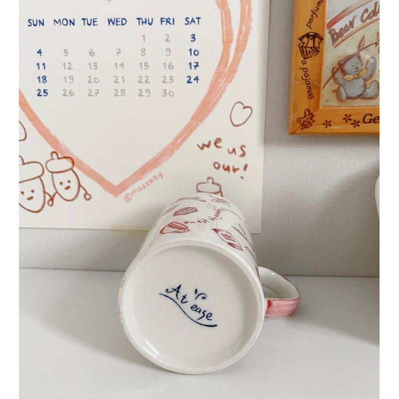 Ly vẽ tay hình hoa lá ấm trà