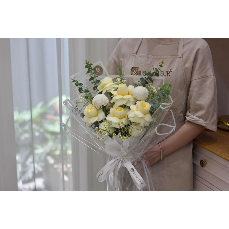 Tập 20 tờ bóng kính trong viền màu gói hoa