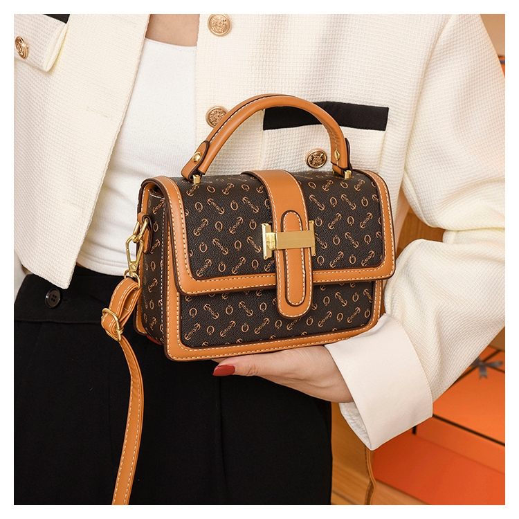 TÚI XÁCH QC 3 MÀU THỜI TRANG 2023