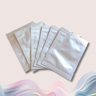 Ủ môi không hình, mếng ủ môi mỏng ôm sát vào môi, giúp tê thẩm thấu tốt hơn