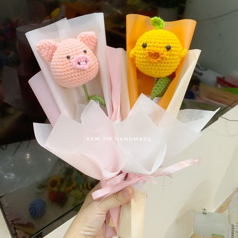Hoa gà, lợn bằng len móc tay handmade (có sẵn)