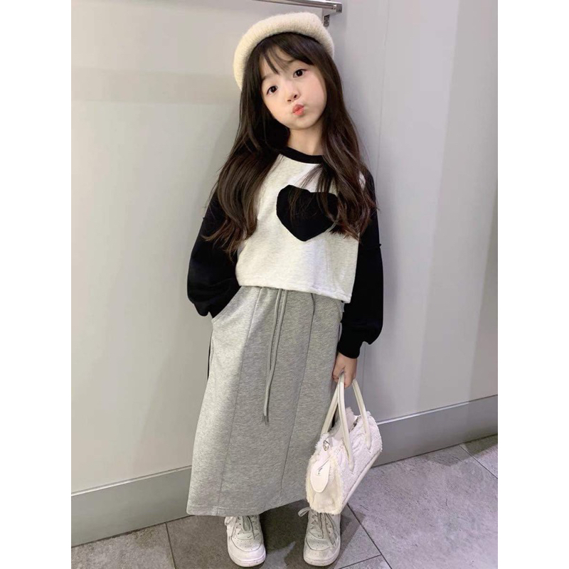 Sét áo váy đôi cho mẹ và bé hình trái tim màu ghi