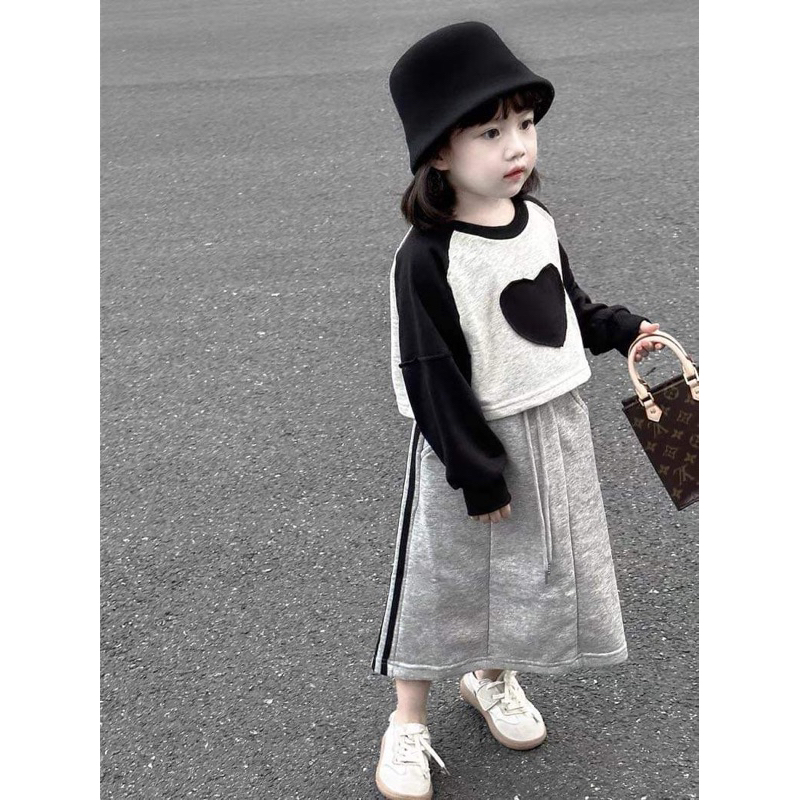 Sét áo váy đôi cho mẹ và bé hình trái tim màu ghi