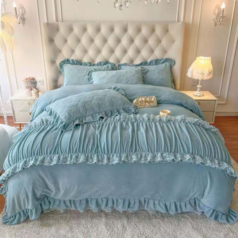 Bộ chăn ga nỉ bèo ren điệu đà