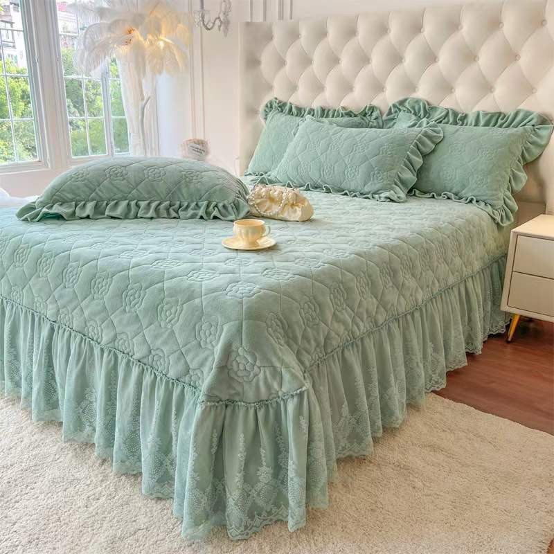 Bộ chăn ga nỉ bèo ren điệu đà