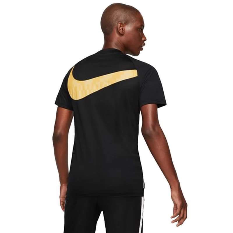 Tee Nike phối màu cực nét