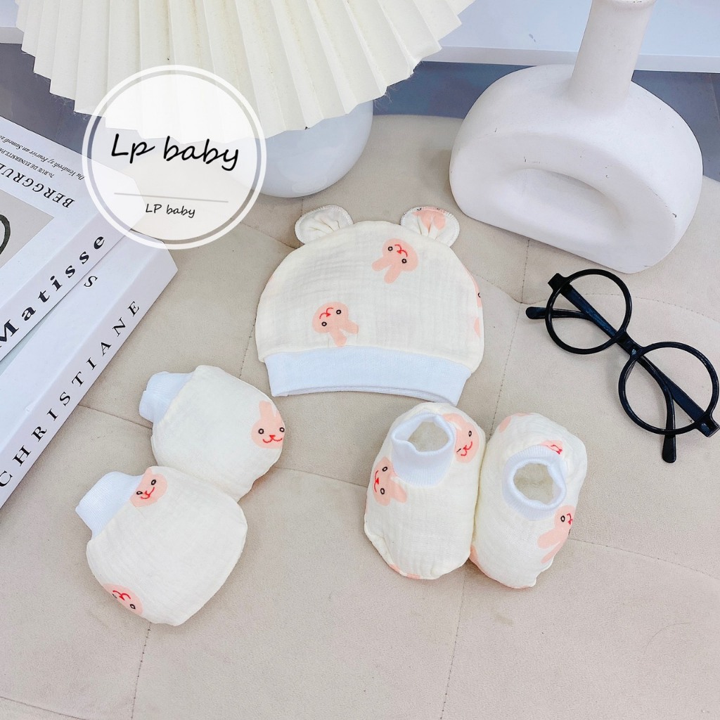 Sét mũ kèm bao tay bao chân MUSLIN 5 MÓN HỌA TIẾT chất đẹp đáng yêu cho bé SM13