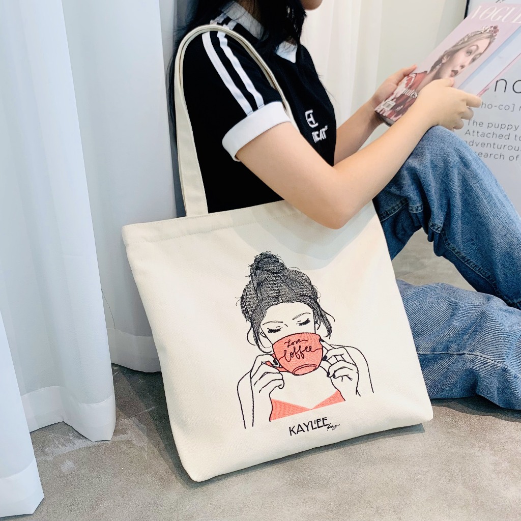 Túi tote thêu thiết kế độc quyền không bong tróc phai màu thời trang KAYLEE kích thước 39x37x6cm