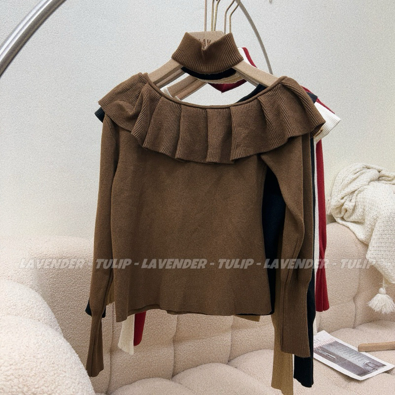 Áo len trễ vai bèo kèm choker cổ Datasco