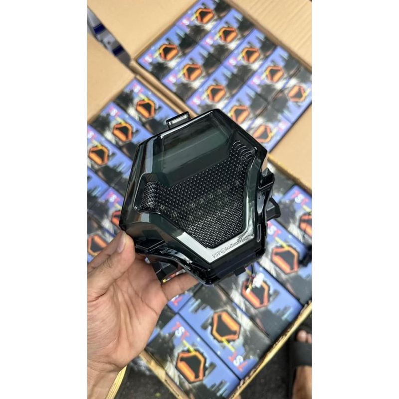 Đèn hậu TST R3 cho ex 150, y15zr, MXking .... có chớp stop
