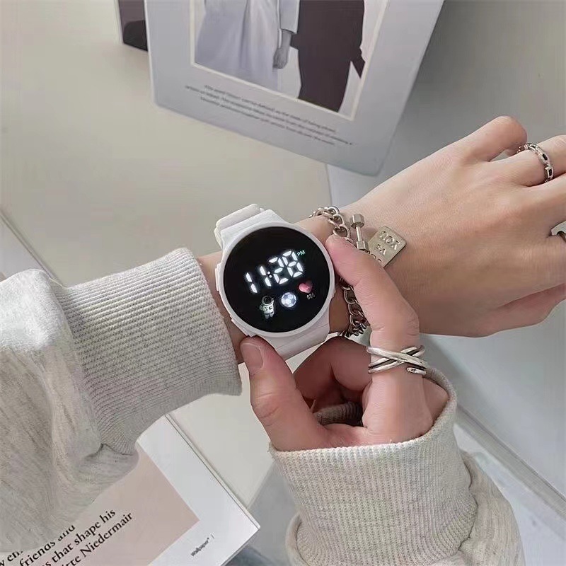 Đồng hồ nam nữ kiểu dáng phi hành gia thời trang mặt tròn LD03