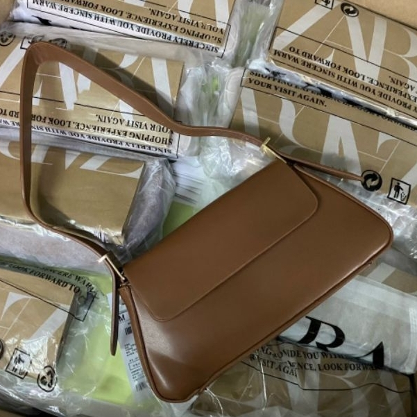 Túi nữ kẹp nách Zara Auth da mềm lì siêu đẹp, kiểu dáng basic size 21 cm
