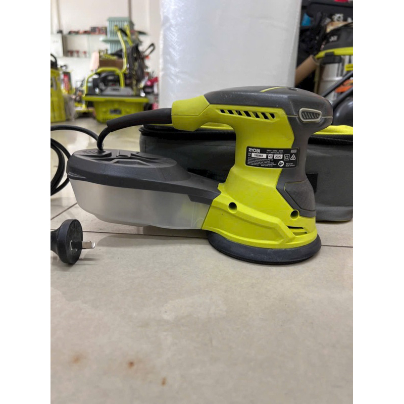 MÁY CHÀ NHÁM TRON Ryobi 300W