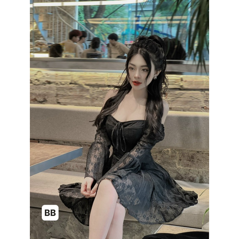 Váy ren nữ xoè phối tay loe