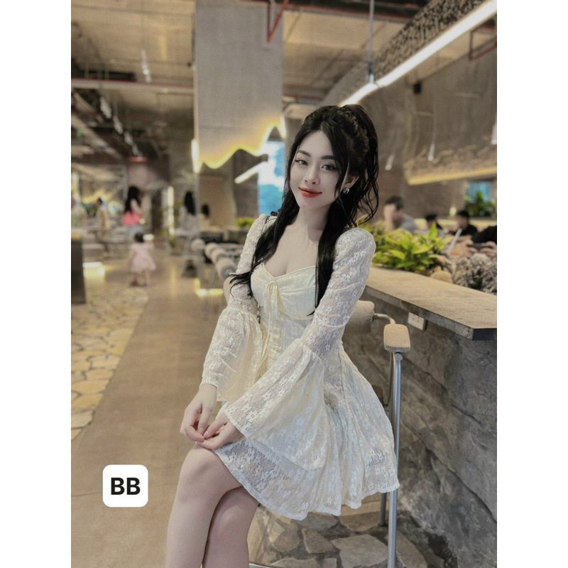 Váy ren nữ xoè phối tay loe