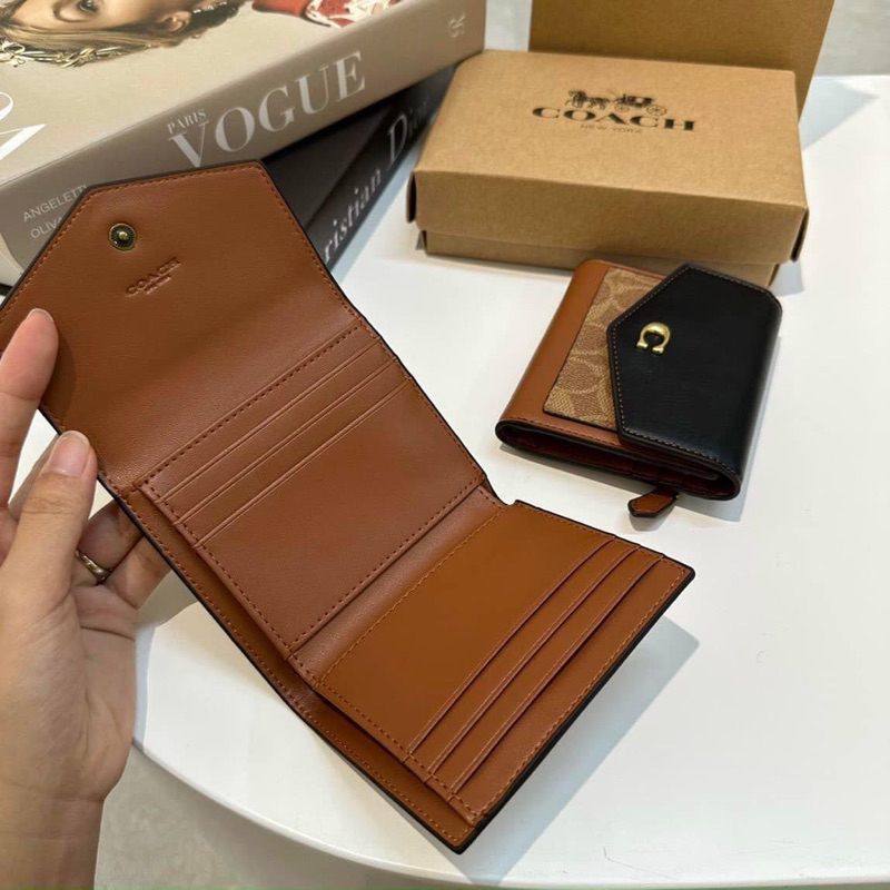 Ví coach nắp gập mini