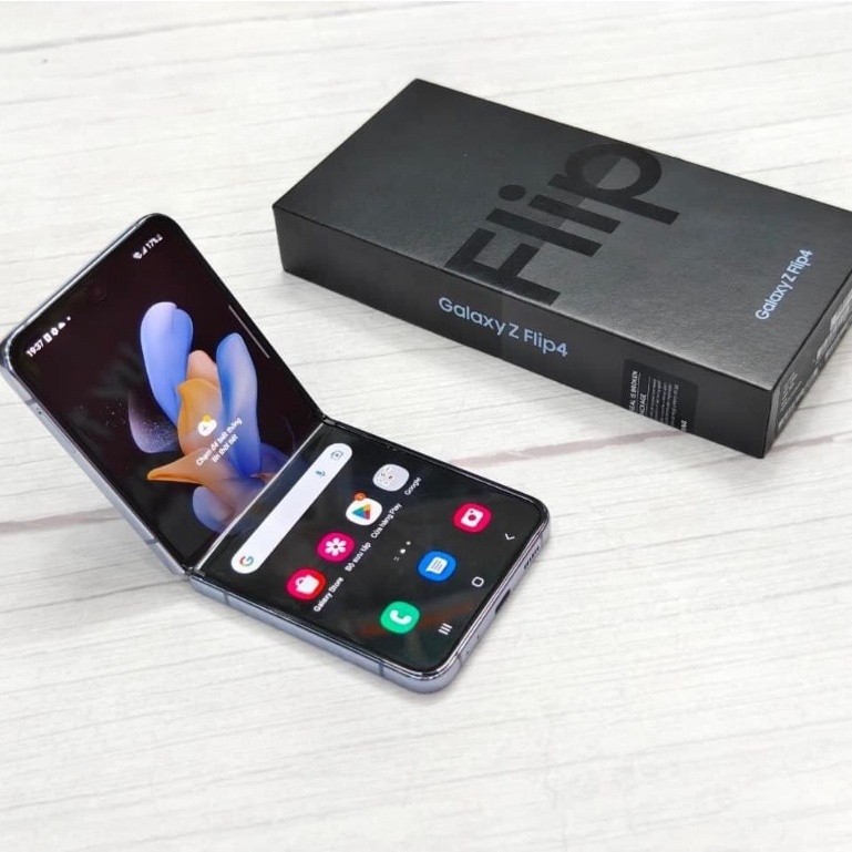 Điện thoại Samsung Galaxy Z Flip4 - 256GB -Bảo hành 12 tháng