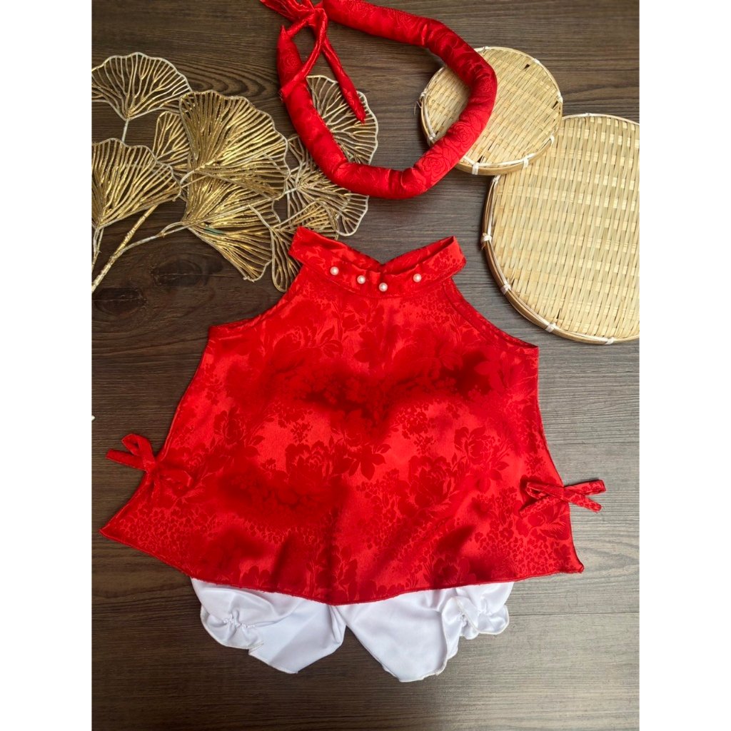 TẶNG MẤN - Yếm gấm màu đỏ Tết 2024 cho bé gái 6-29kg