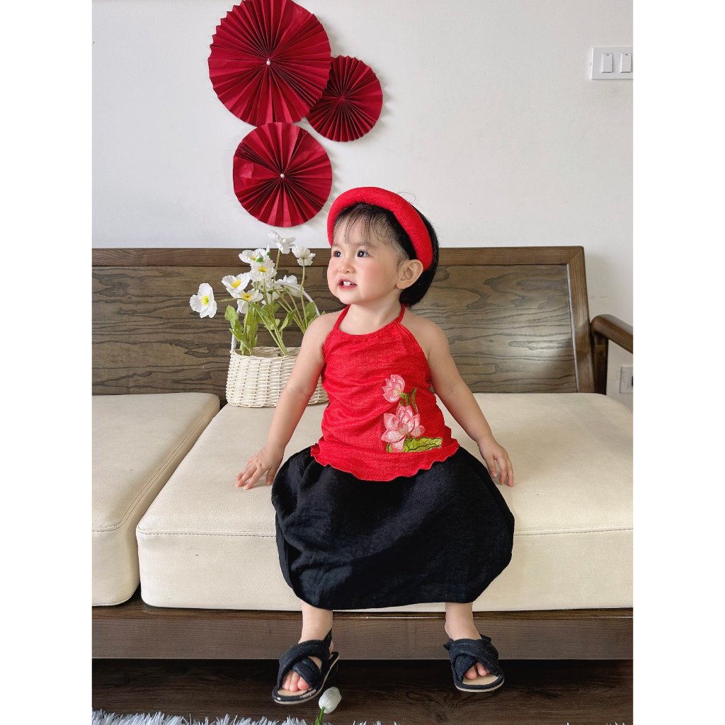 Set áo yếm hoa sen + chân váy, yếm Tết 2024 vải đũi vân mây cho bé gái 8-26kg- Ngọc Kids