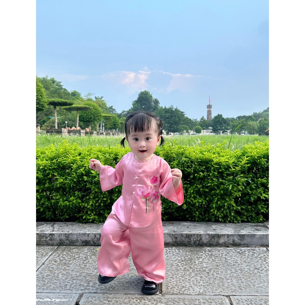Bộ bà ba màu hồng hoa sen vải lụa mềm mặc đi chùa, chơi Tết 2024 size 6-24kg