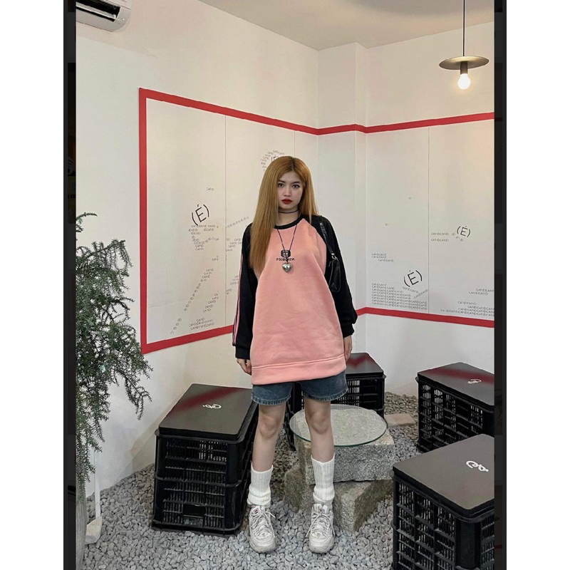 Áo Nỉ Sweater Nỉ Bông Nữ FGOBCREW Màu Hồng Đen Phối Raglan 3 Sọc. Áo Nỉ Cổ Tròn Tay Bồng Form Rộng Ulzzang