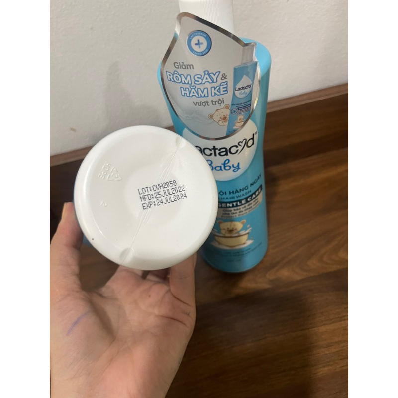 Sữa Tắm Dịu Nhẹ Jojoba Pigeon 700ml , 200g