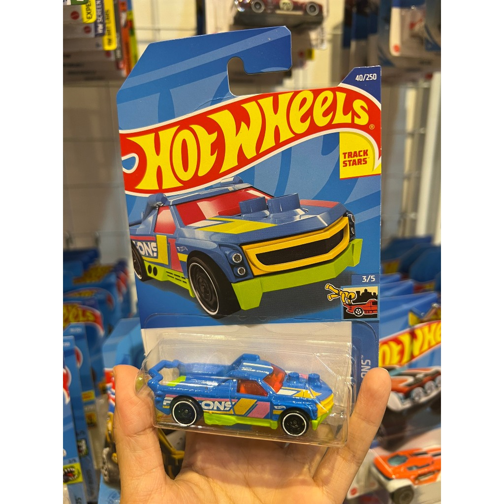 Xe mô hình Hot Wheels Chính Hãng nhiều mẫu. Tỷ lệ: 1:64. Giao ngẫu nhiên, Không chọn mẫu.