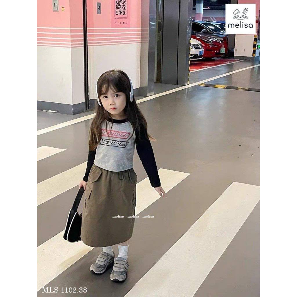 Bộ áo wedioen kèm chân váy rêu bé gái