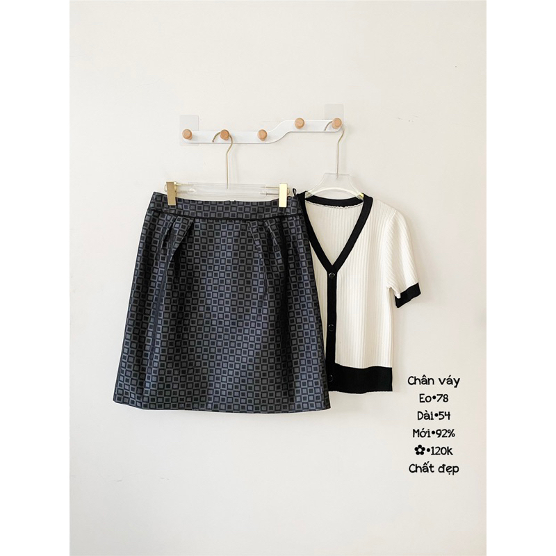 Chân váy nữ dáng ngắn trẻ trung năng động