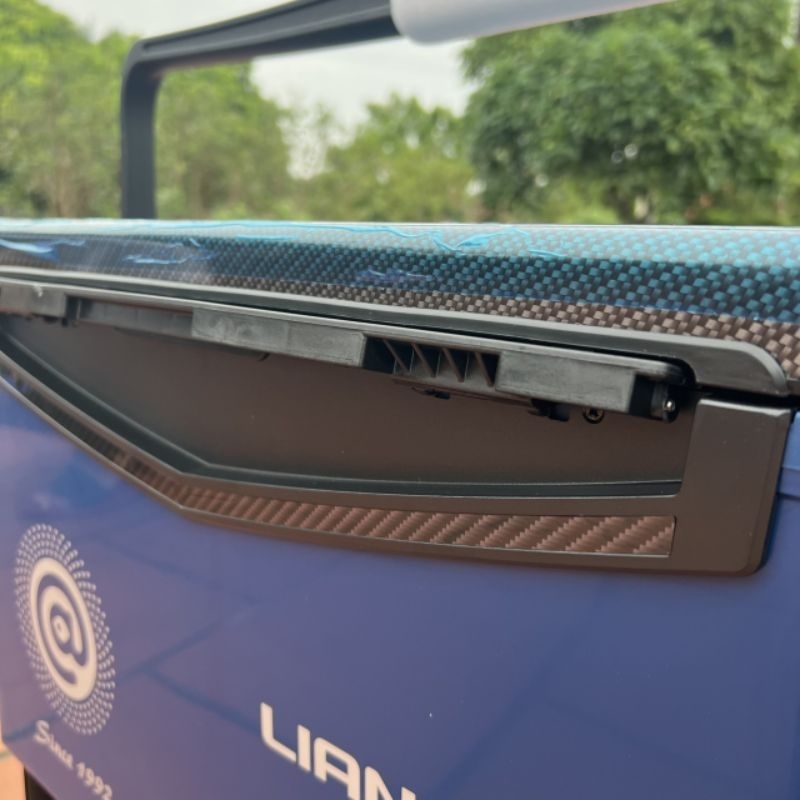 Thùng câu cá chính hãng lianqiu 031 29l bản kỉ niệm