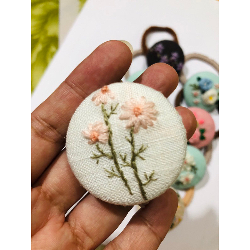 Sỉ cột tóc tròn thêu tay độc đáo handmade
