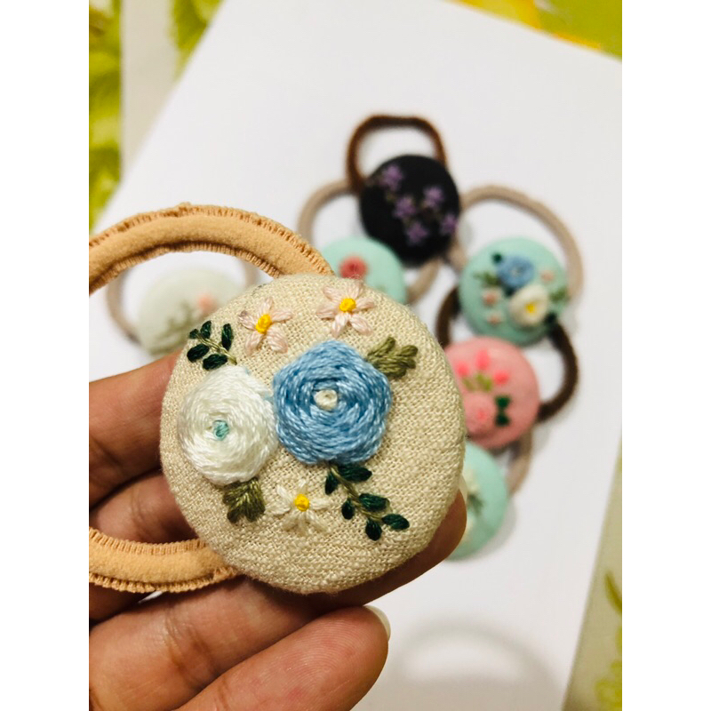 Sỉ cột tóc tròn thêu tay độc đáo handmade