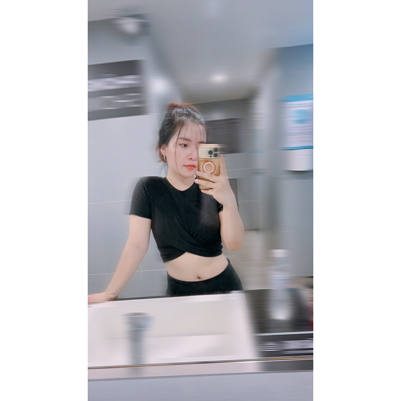 Áo croptop xoắn eo tay ngắn- vải dư xịn thun gân tăm