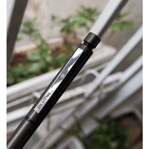 Bút LAMY Twin Pen 2 ngòi siêu độc đáo. Gồm 1 ngòi chì kim 0.5 và 1 ngòi mực bi.