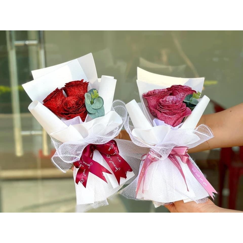 Bó 3 bông hồng sáp Kim Tuyến theo yêu cầu khách