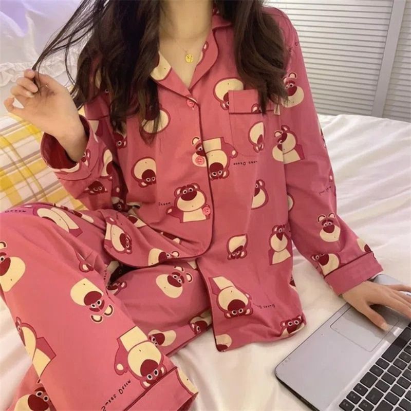 Đồ ngủ nữ pijama dài tay in hình gấu dâu siêu dễ thương hàng Quảng Châu cao cấp FIJITO