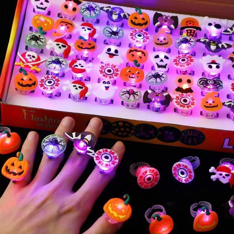 Nhẫn phát sáng Halloween