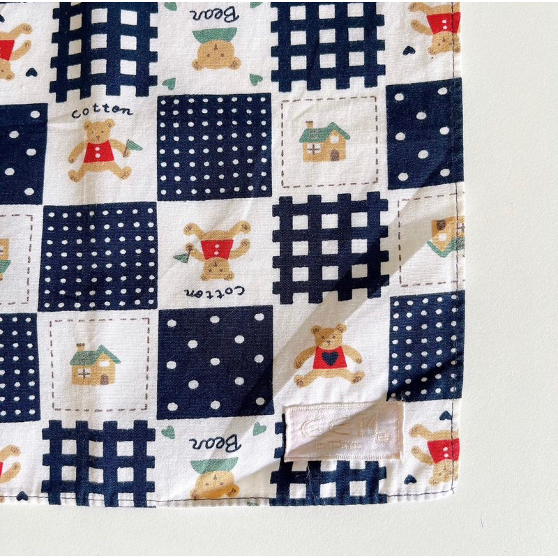 Khăn decor hình gấu có tag