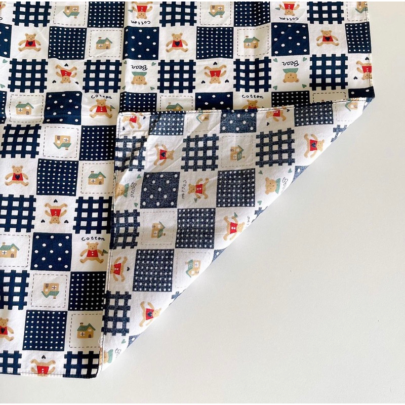 Khăn decor hình gấu có tag