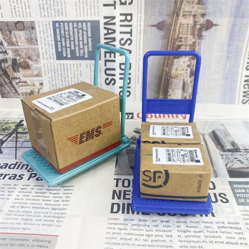 Mô hình xe đẩy hàng trang trí nhà búp bê mini Tỉ Lệ 1 / 12