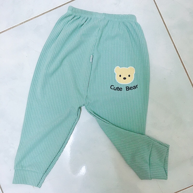 Quần dài chục chất tăm gân hình gấu thu đông cho bé trai và bé gái