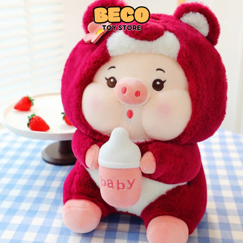 Gấu Bông Heo Cosplay Gấu Dâu Cầm Bình Sữa, Heo Sữa Mặc Áo Lotso