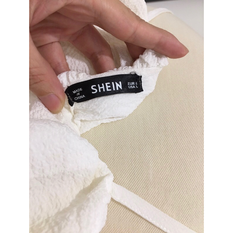 Áo dây cột vai bèo 2hand