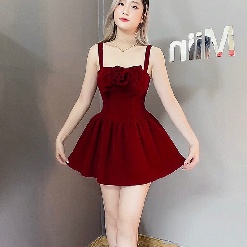 Váy Nhung 2 Dây Nơ Hoa Ngực