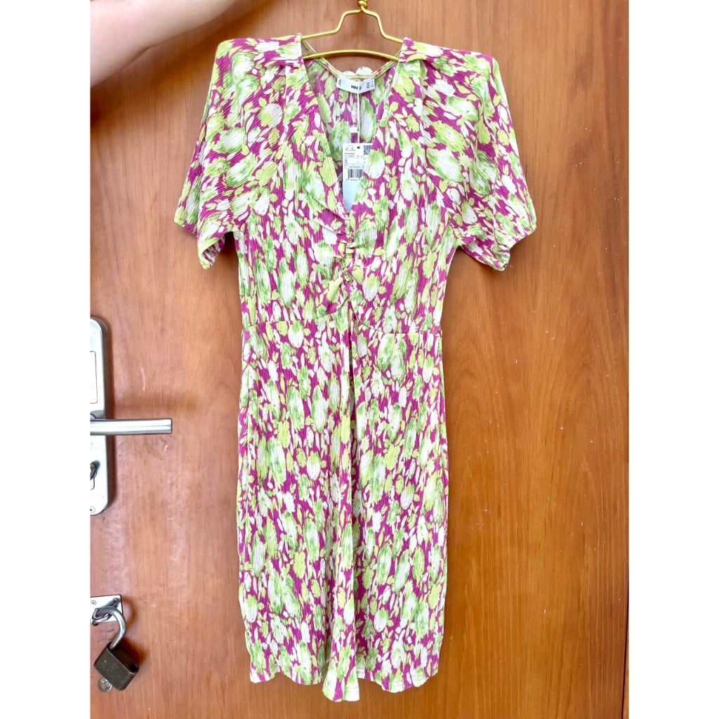 Đầm Mango hoa Auth  vợt sale có ảnh thật