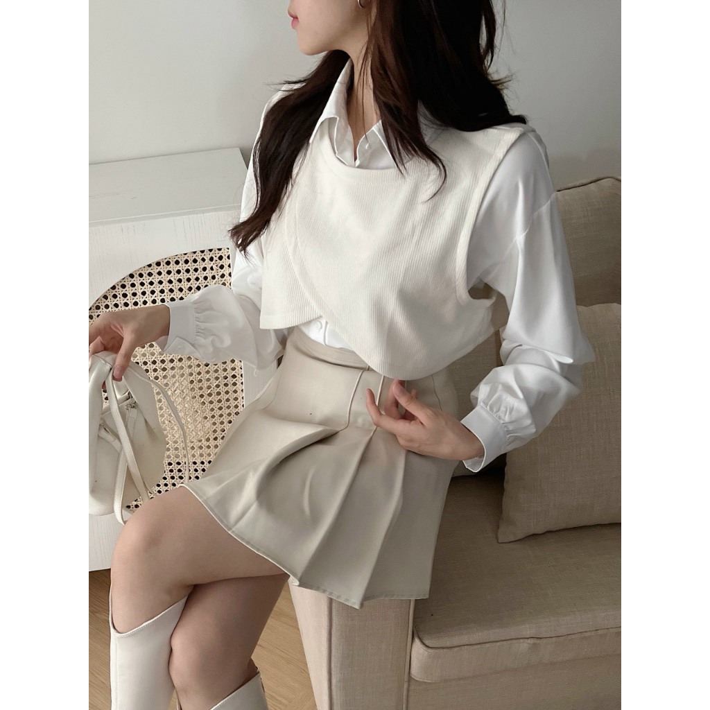 Áo sơ mi trắng dáng rộng kèm áo gile vạt chéo ulzzang Set 2 Món Áo và Gile Thời Trang Hàn Quốc